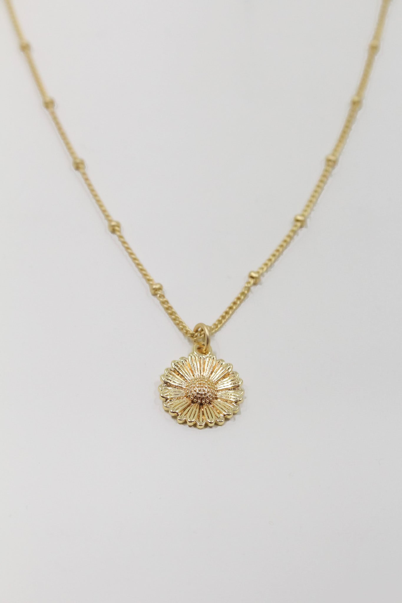 Daisy Flower Pendant