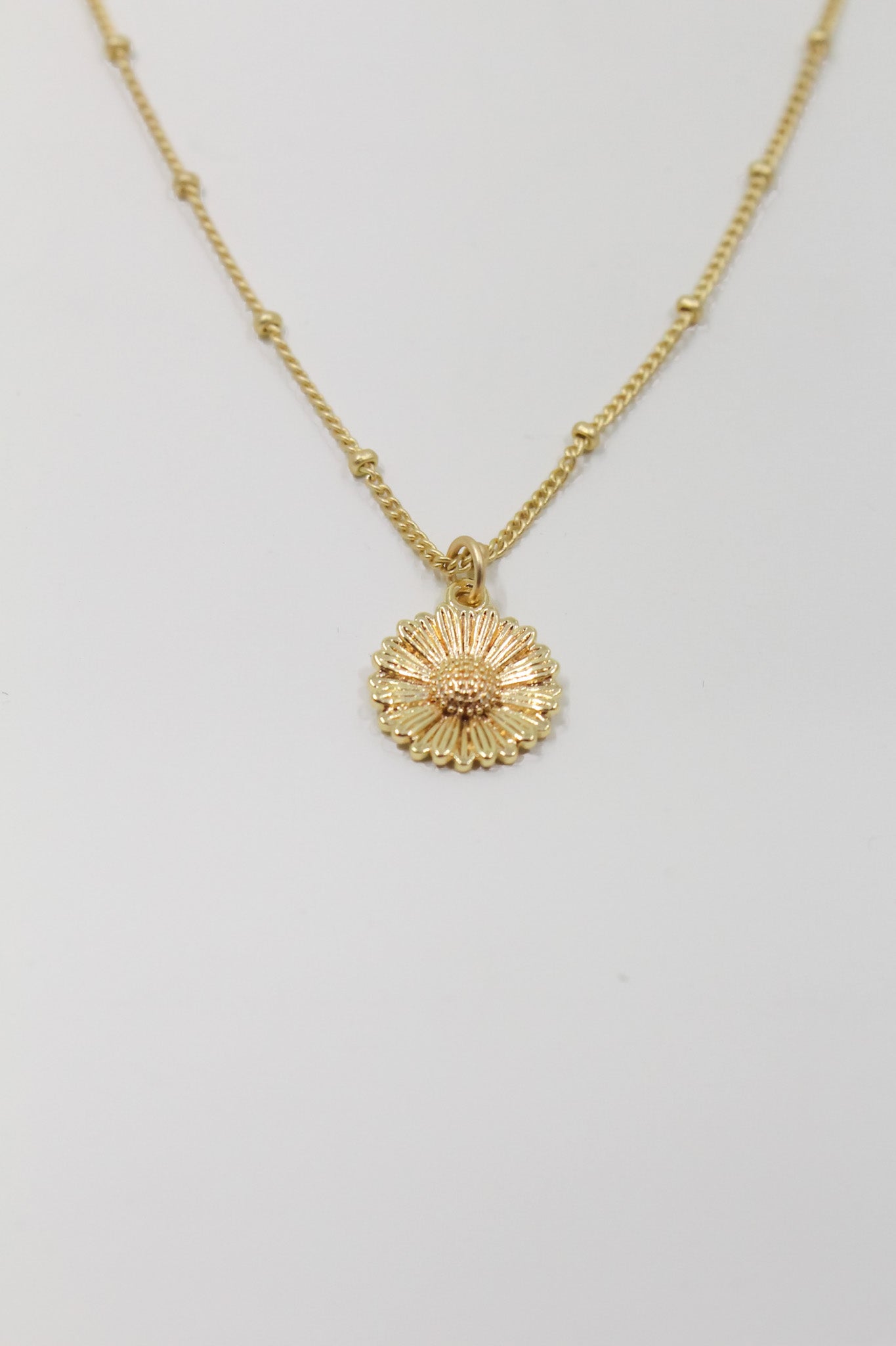 Daisy Flower Pendant