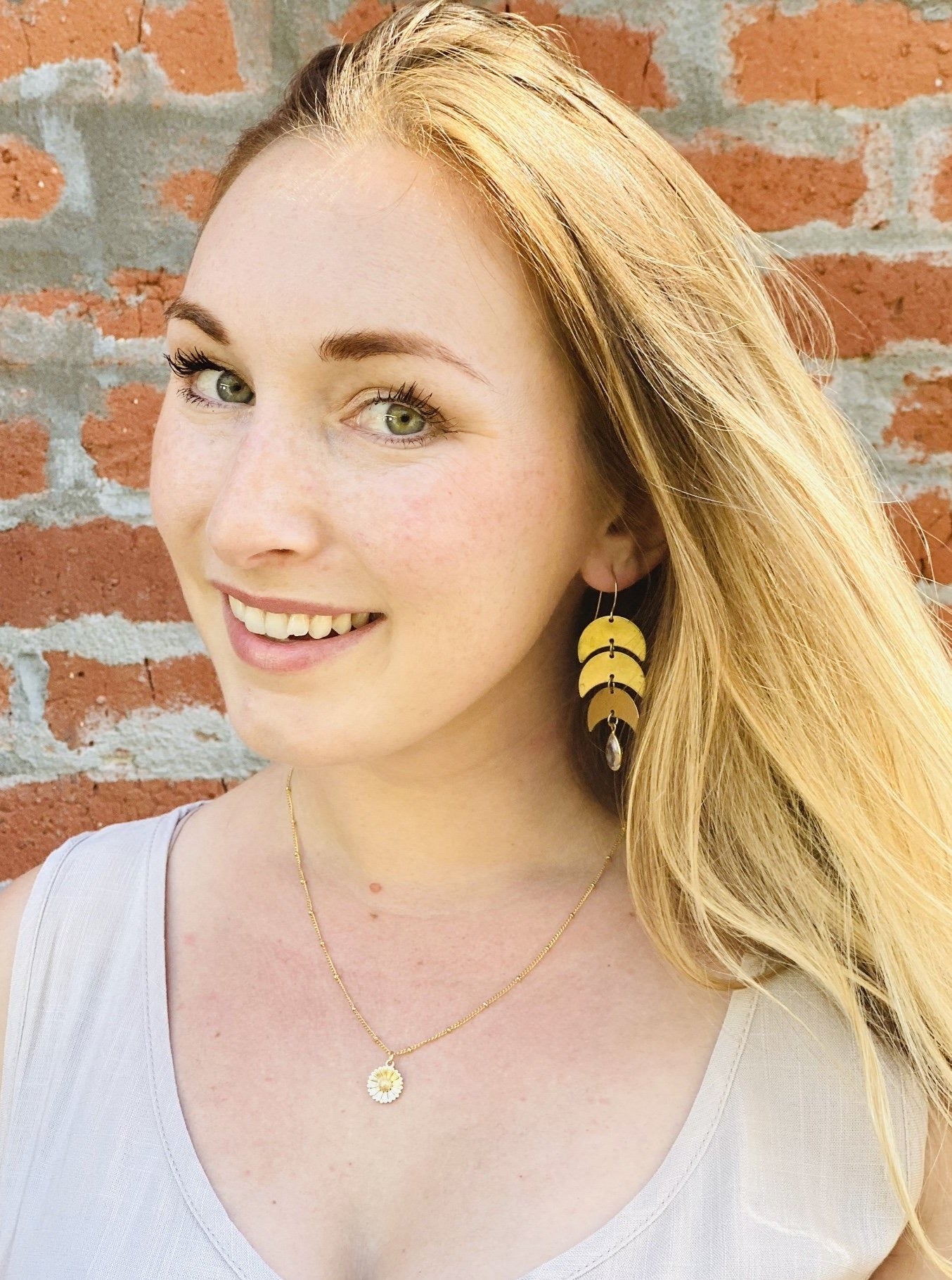 Daisy Flower Pendant
