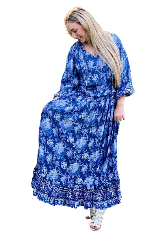(L/XL) Amankila Floral Maxi Dress in French Blue
