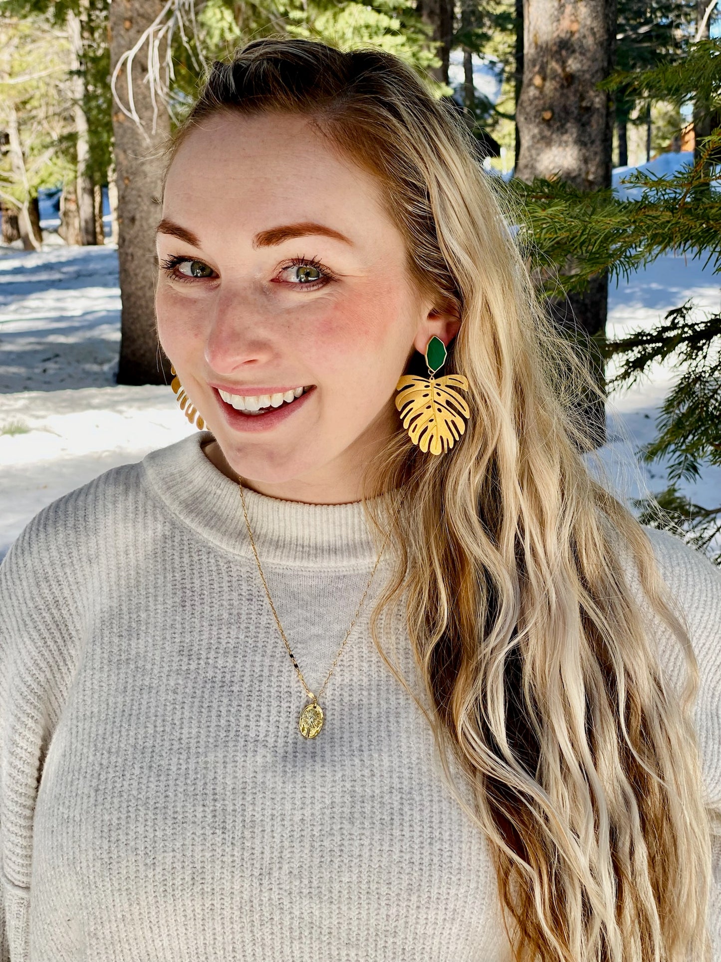 Dandelion Oval Pendant