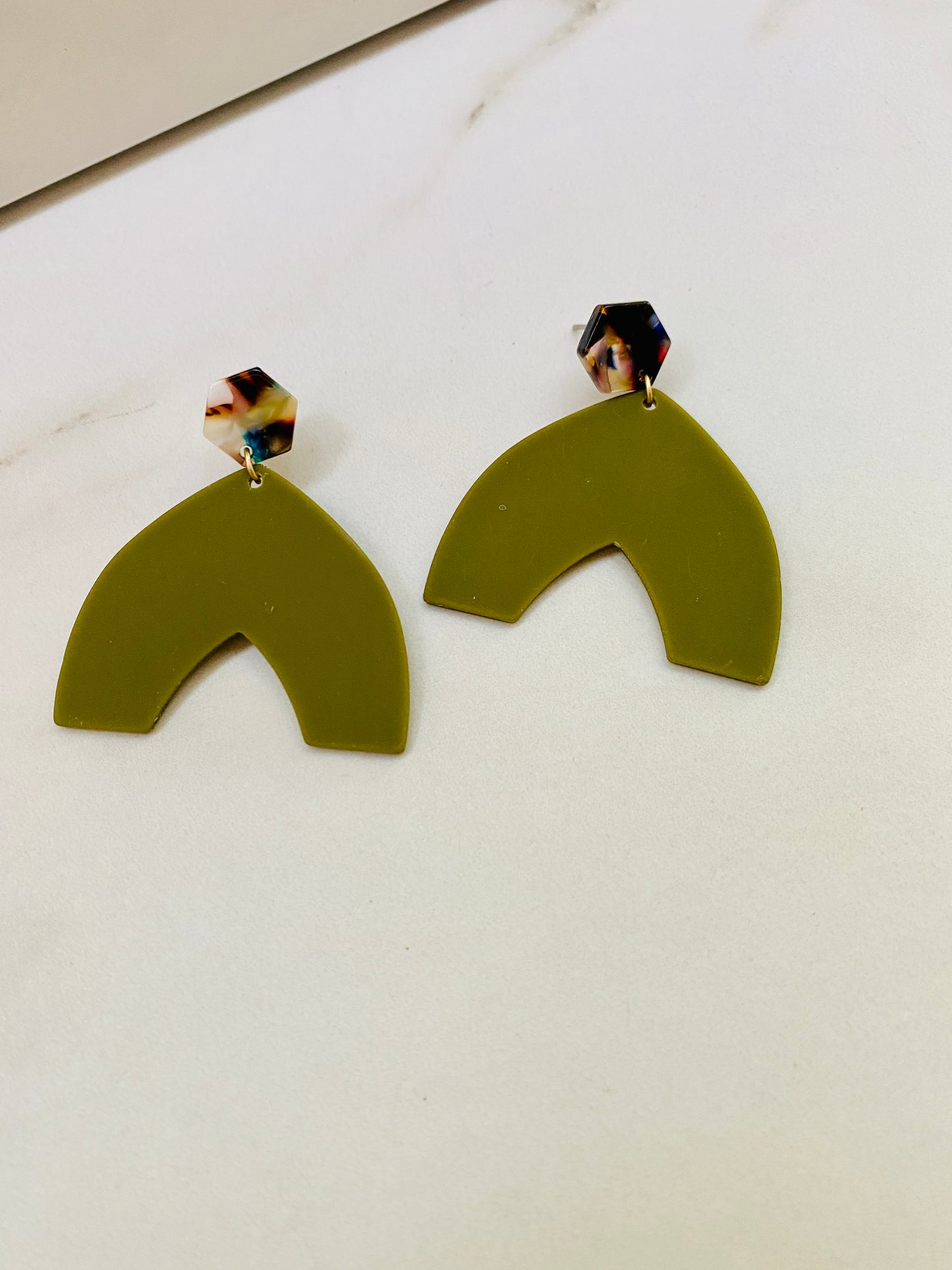 Two-Tone Acetate Arch Earrings in Olive Green and Tortoise Blue